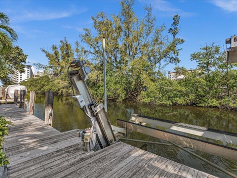 Tiny photo for 948 SE 10TH Court, Pompano Beach, FL 33060 (MLS # B26085473)
