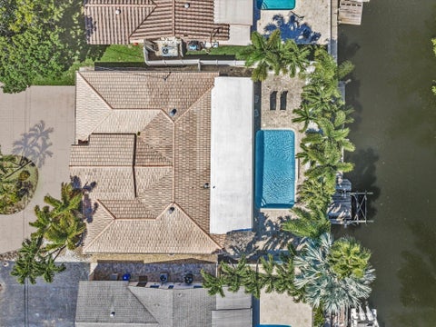 Tiny photo for 948 SE 10TH Court, Pompano Beach, FL 33060 (MLS # B26085473)