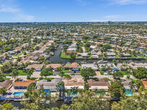 Tiny photo for 948 SE 10TH Court, Pompano Beach, FL 33060 (MLS # B26085473)