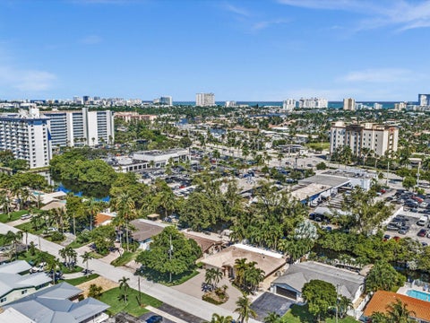 Tiny photo for 948 SE 10TH Court, Pompano Beach, FL 33060 (MLS # B26085473)