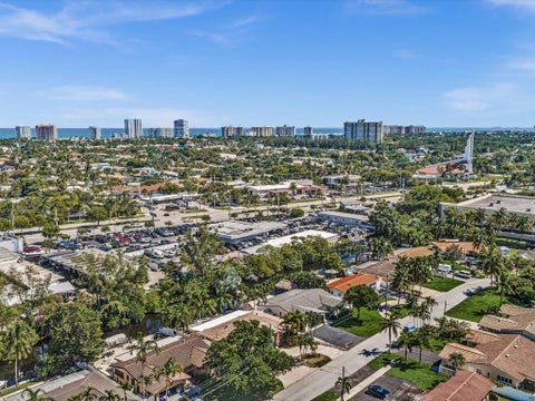 Tiny photo for 948 SE 10TH Court, Pompano Beach, FL 33060 (MLS # B26085473)