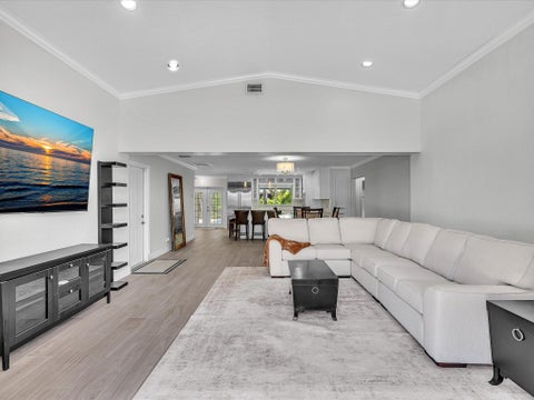 Tiny photo for 948 SE 10TH Court, Pompano Beach, FL 33060 (MLS # B26085473)