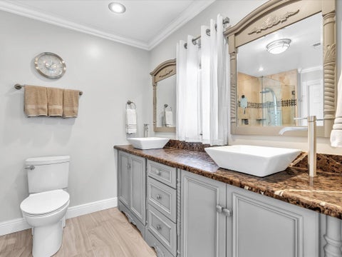 Tiny photo for 948 SE 10TH Court, Pompano Beach, FL 33060 (MLS # B26085473)