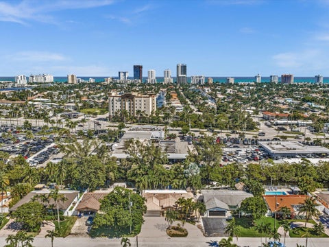 Tiny photo for 948 SE 10TH Court, Pompano Beach, FL 33060 (MLS # B26085473)