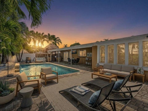 Tiny photo for 948 SE 10TH Court, Pompano Beach, FL 33060 (MLS # B26085473)