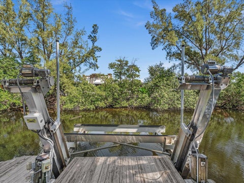 Tiny photo for 948 SE 10TH Court, Pompano Beach, FL 33060 (MLS # B26085473)
