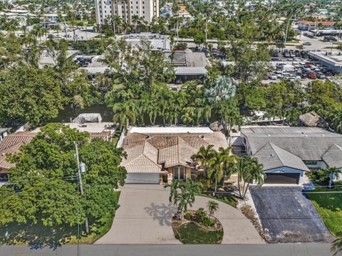 Tiny photo for 948 SE 10TH Court, Pompano Beach, FL 33060 (MLS # B26085473)