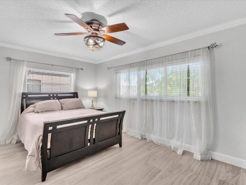 Tiny photo for 948 SE 10TH Court, Pompano Beach, FL 33060 (MLS # B26085473)