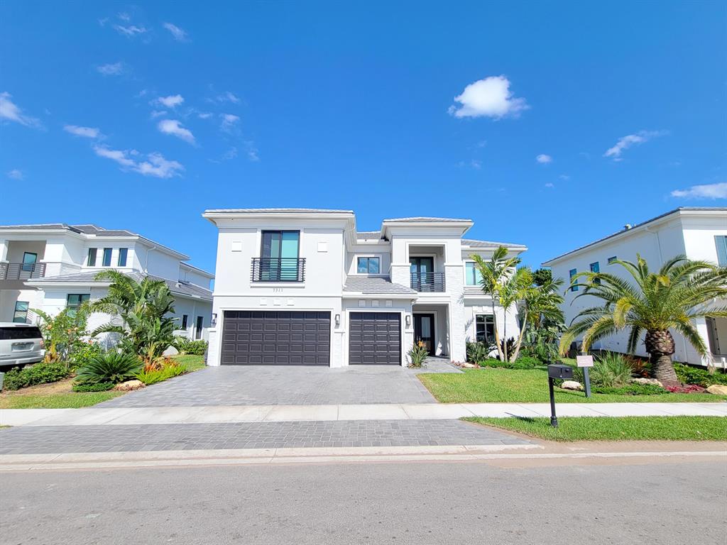 ROYAL PALM POLO PLAT - Residential