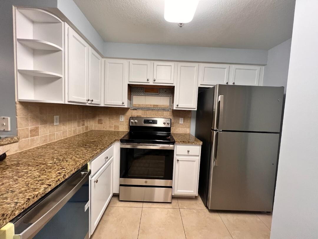 SOMERSET AT ABACOA CONDO - Residential Lease