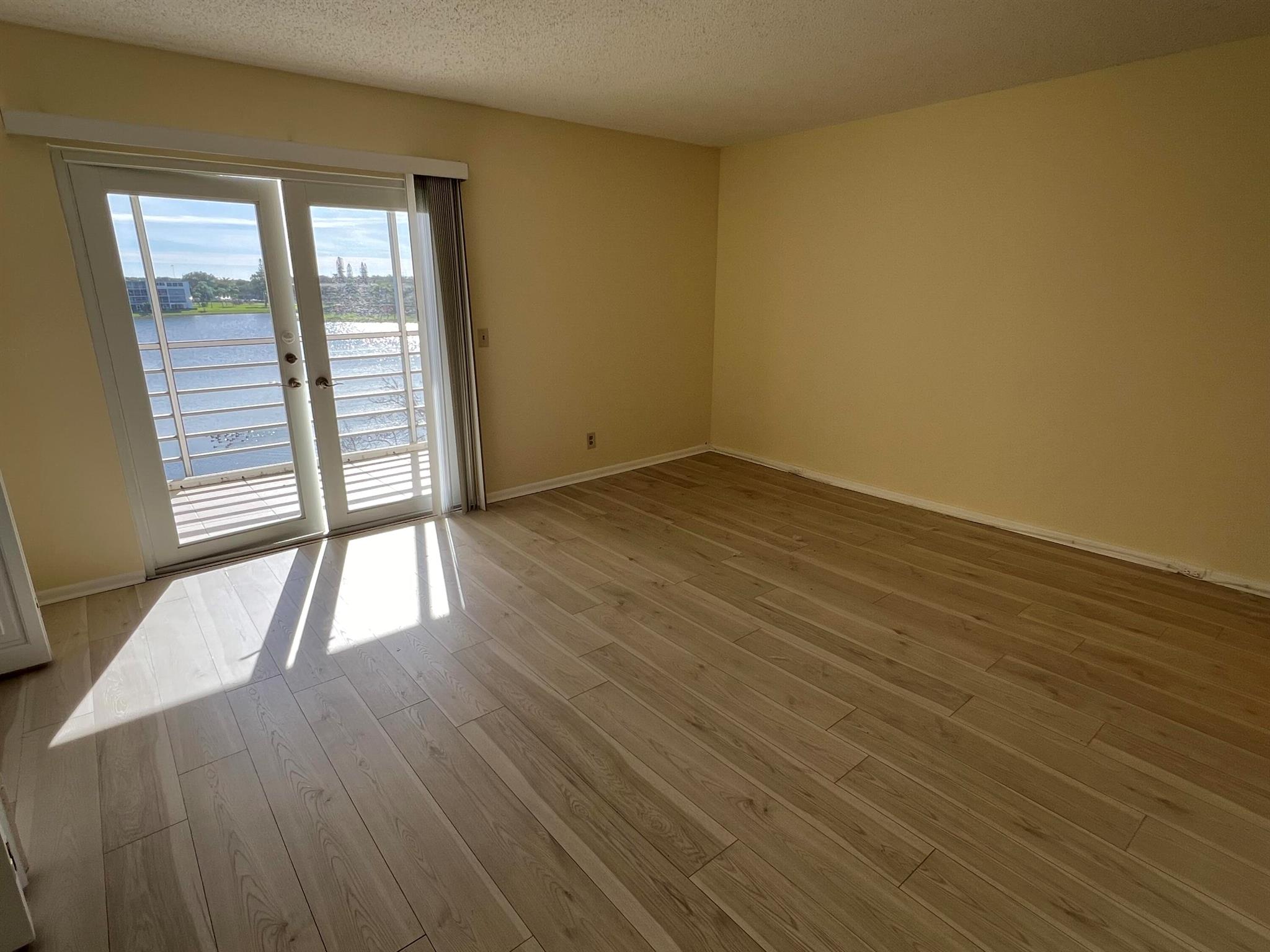 CORNWALL AT CENTURY VILLA - Residential Lease