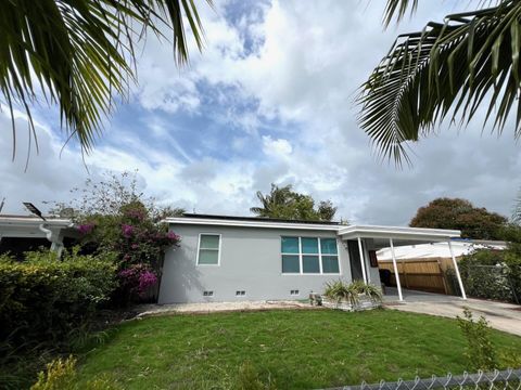 A home in Lake Worth Beach