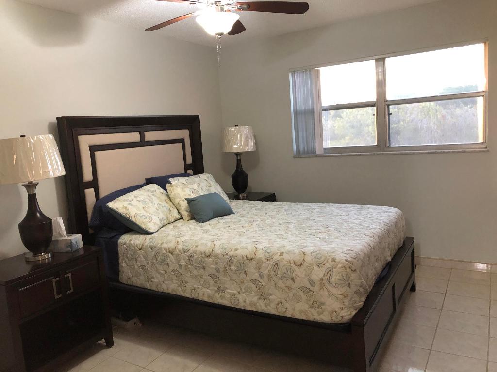 SUNRISE LAKES 31 CONDO - Residential