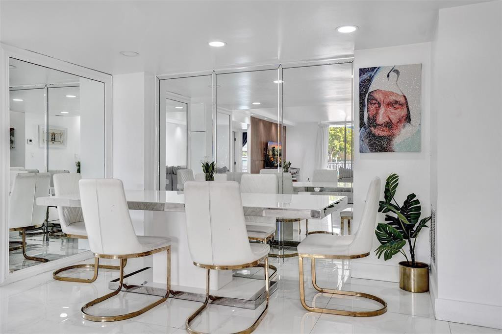 ADMIRALS PORT CONDO - Residential