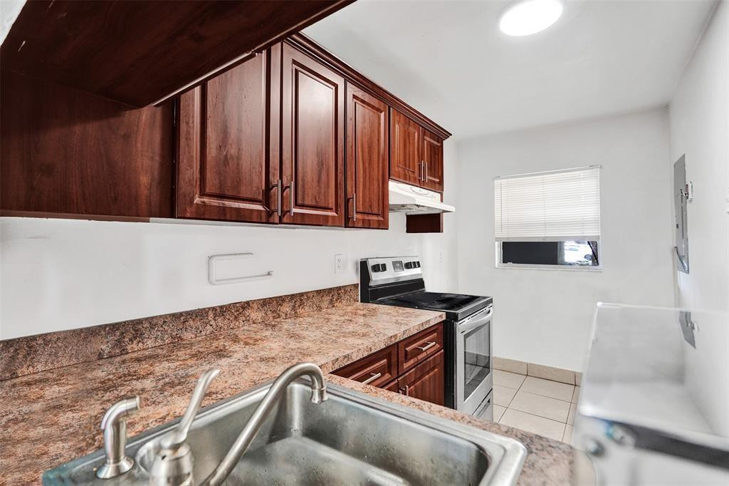 POINCIANA 4 OF PINE ISLAND RIDGE - Residential Lease