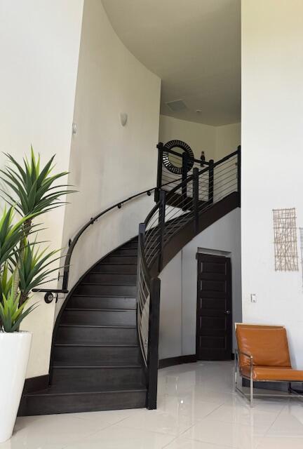 DUNNWOODY LAKE - Residential