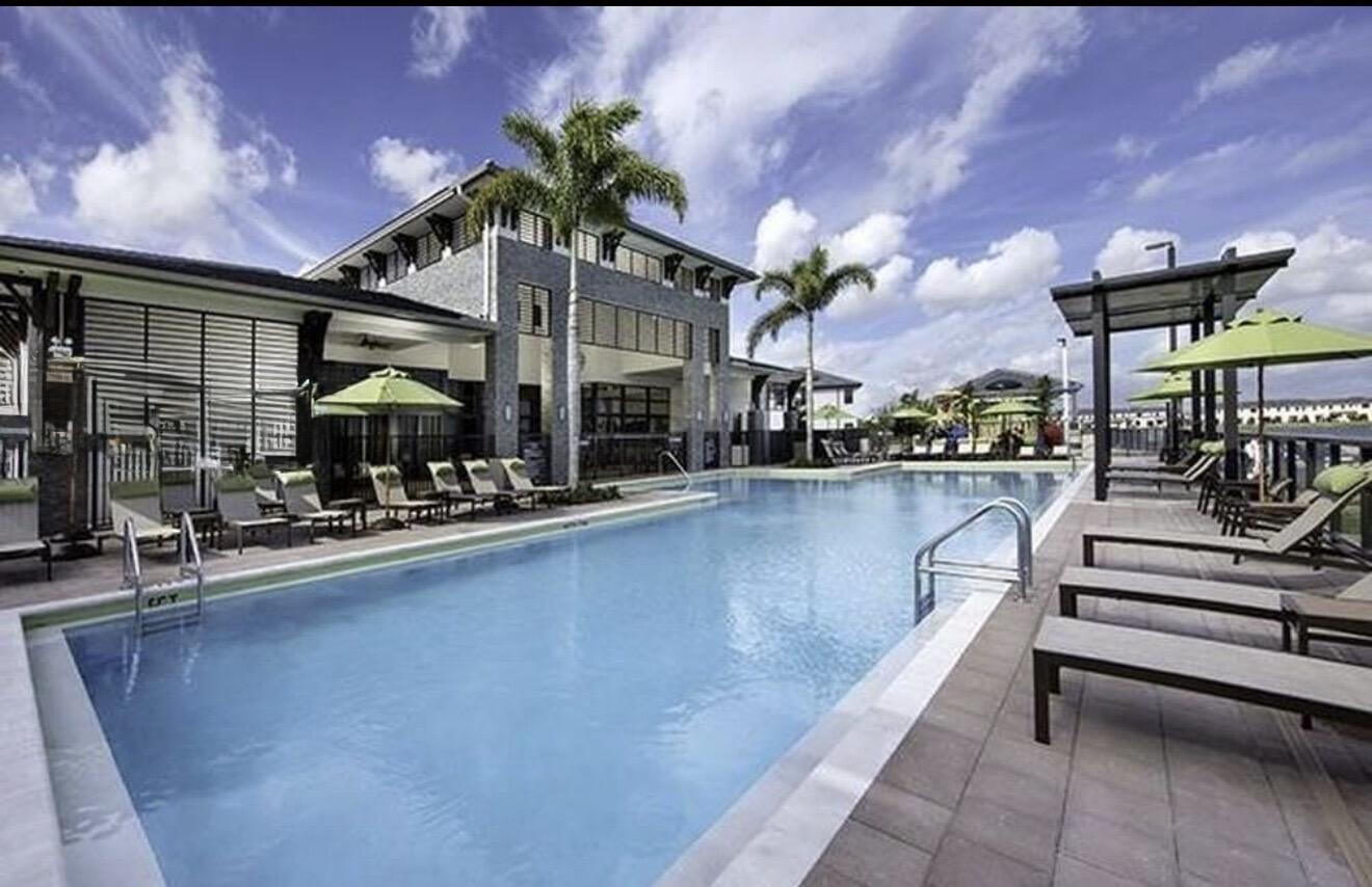 DUNNWOODY LAKE - Residential