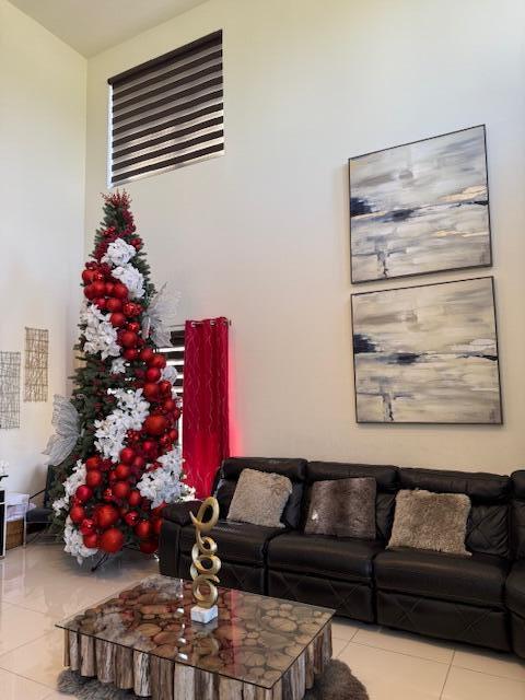 DUNNWOODY LAKE - Residential