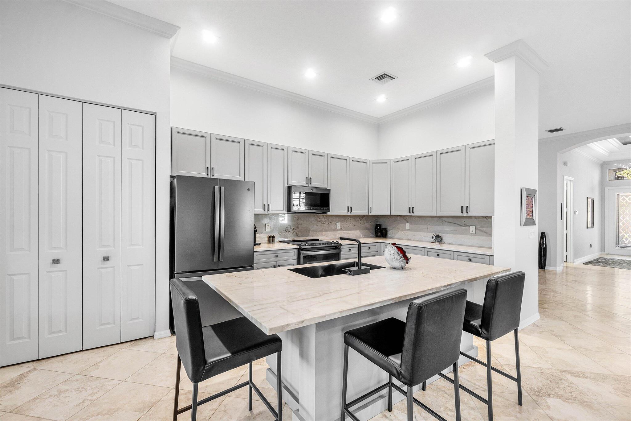 AVALON ESTATES - Residential