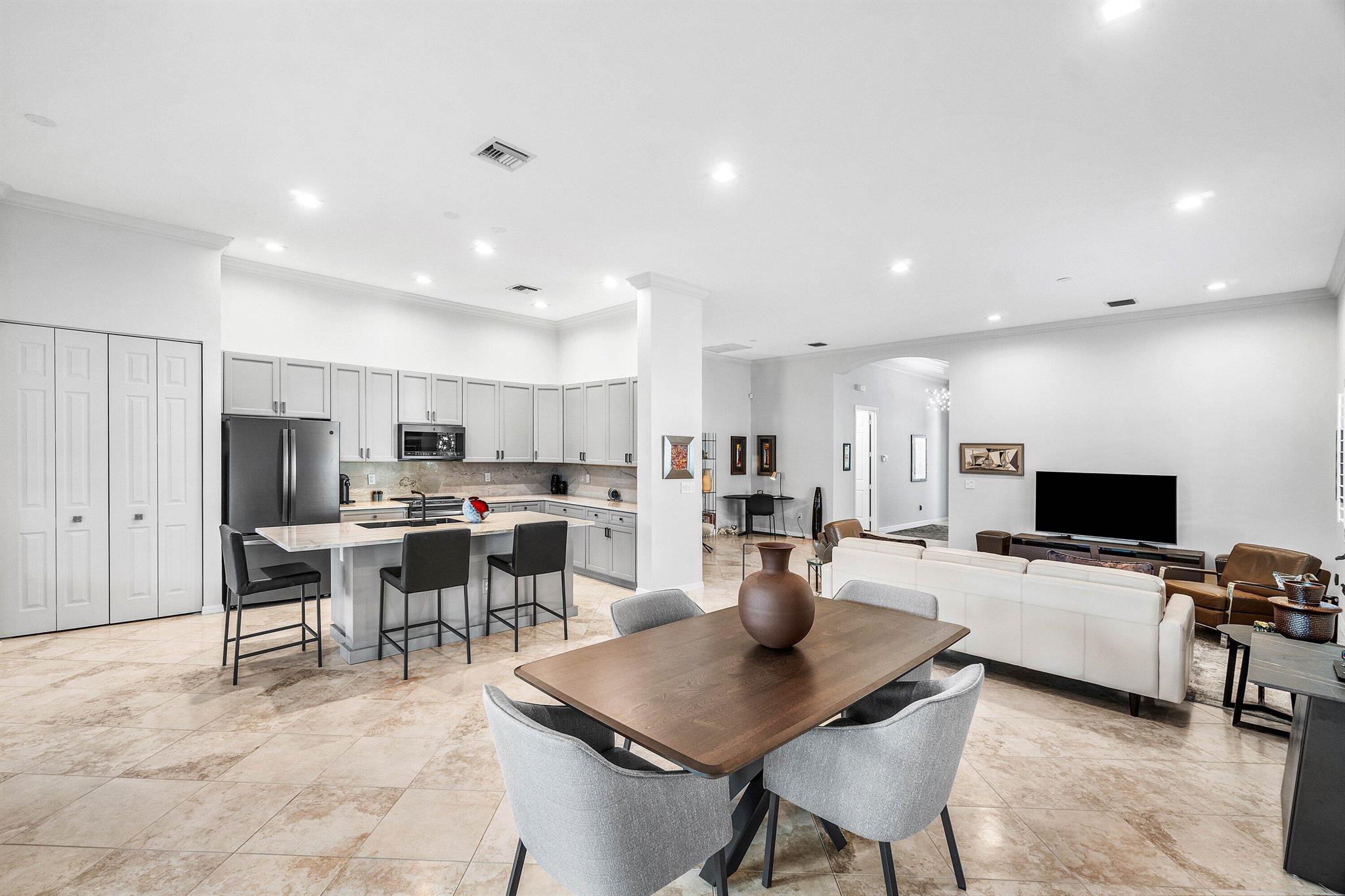 AVALON ESTATES - Residential