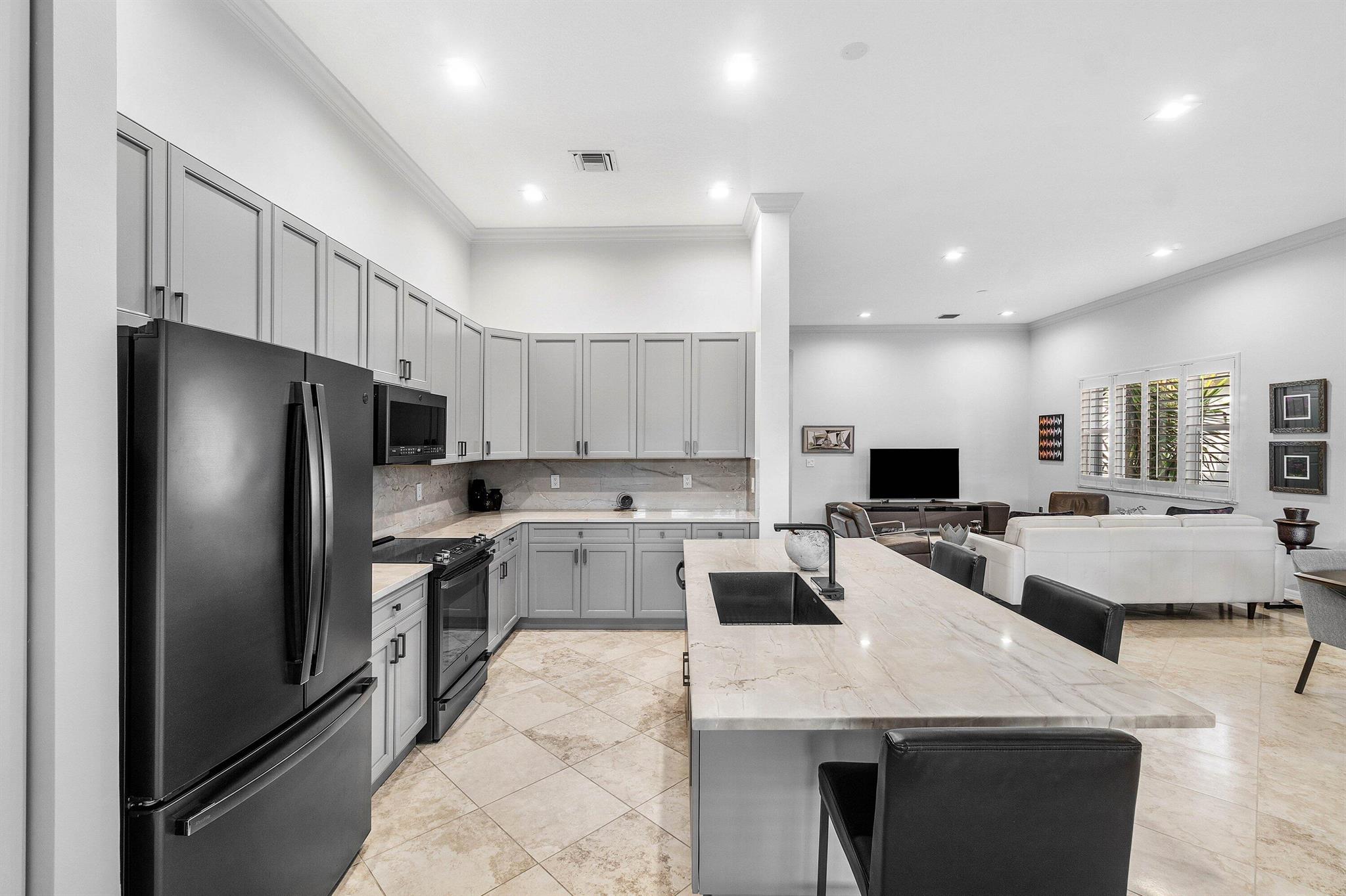 AVALON ESTATES - Residential