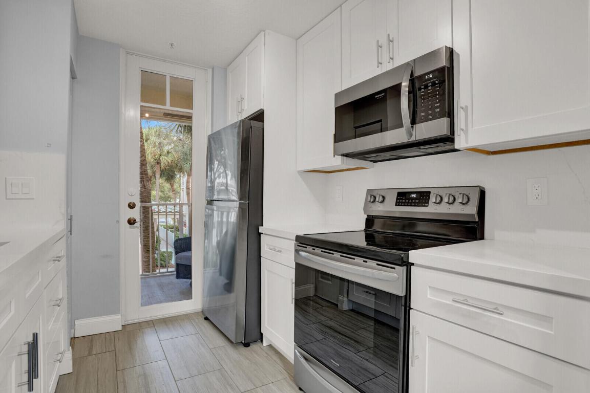 VILLAGE AT ABACOA CONDO - Residential