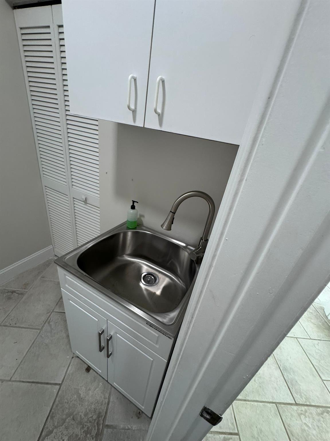 Holiday Spgs Village Sec - Residential Lease