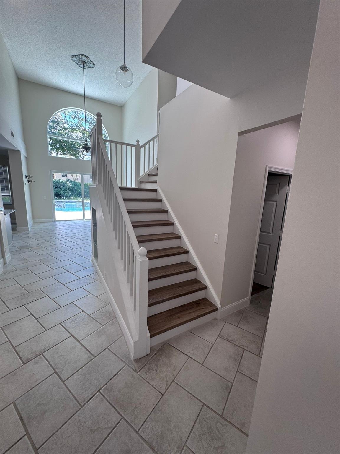 Holiday Spgs Village Sec - Residential Lease