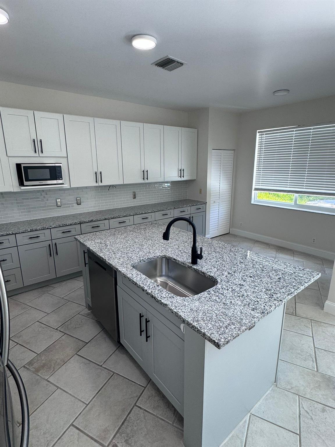 Holiday Spgs Village Sec - Residential Lease