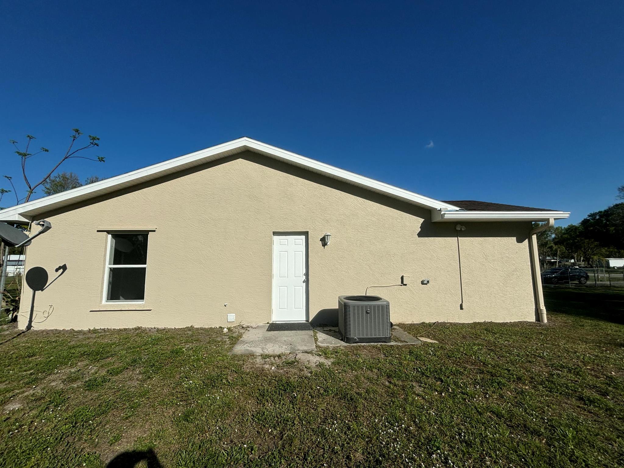 6305 NE 7th Street