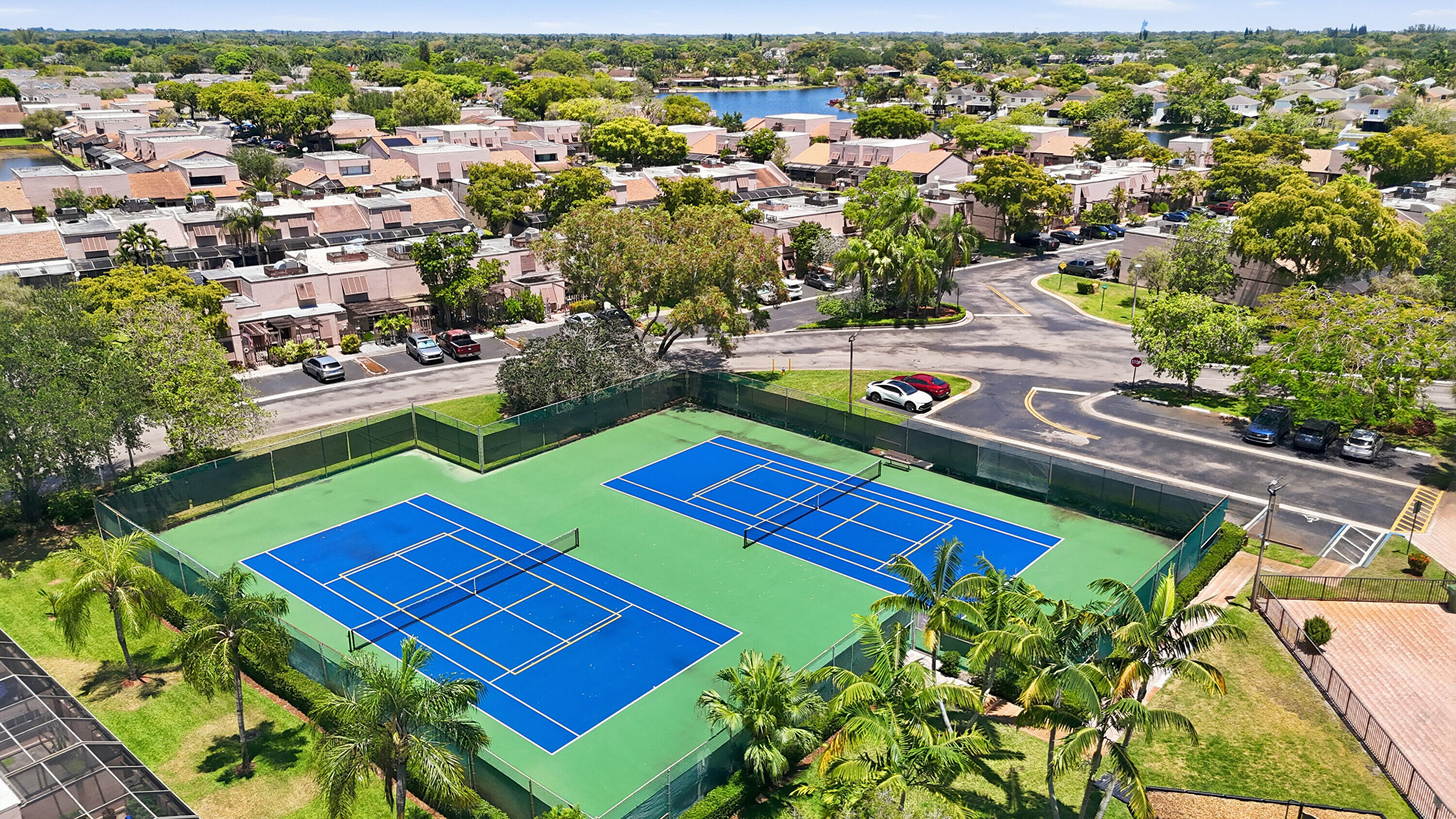PEMBROKE LAKES SECTION SEVEN - Residential