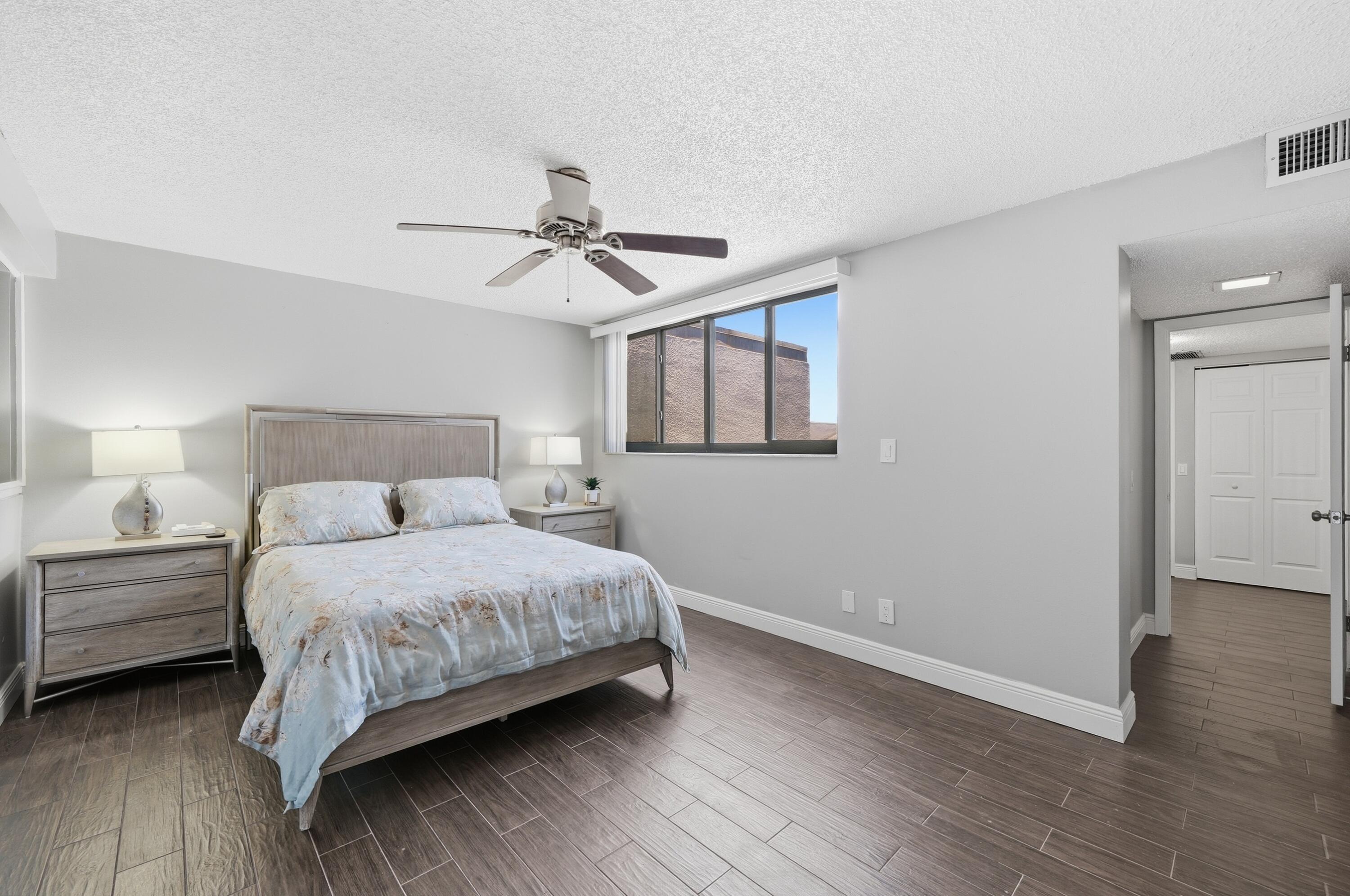 PEMBROKE LAKES SECTION SEVEN - Residential