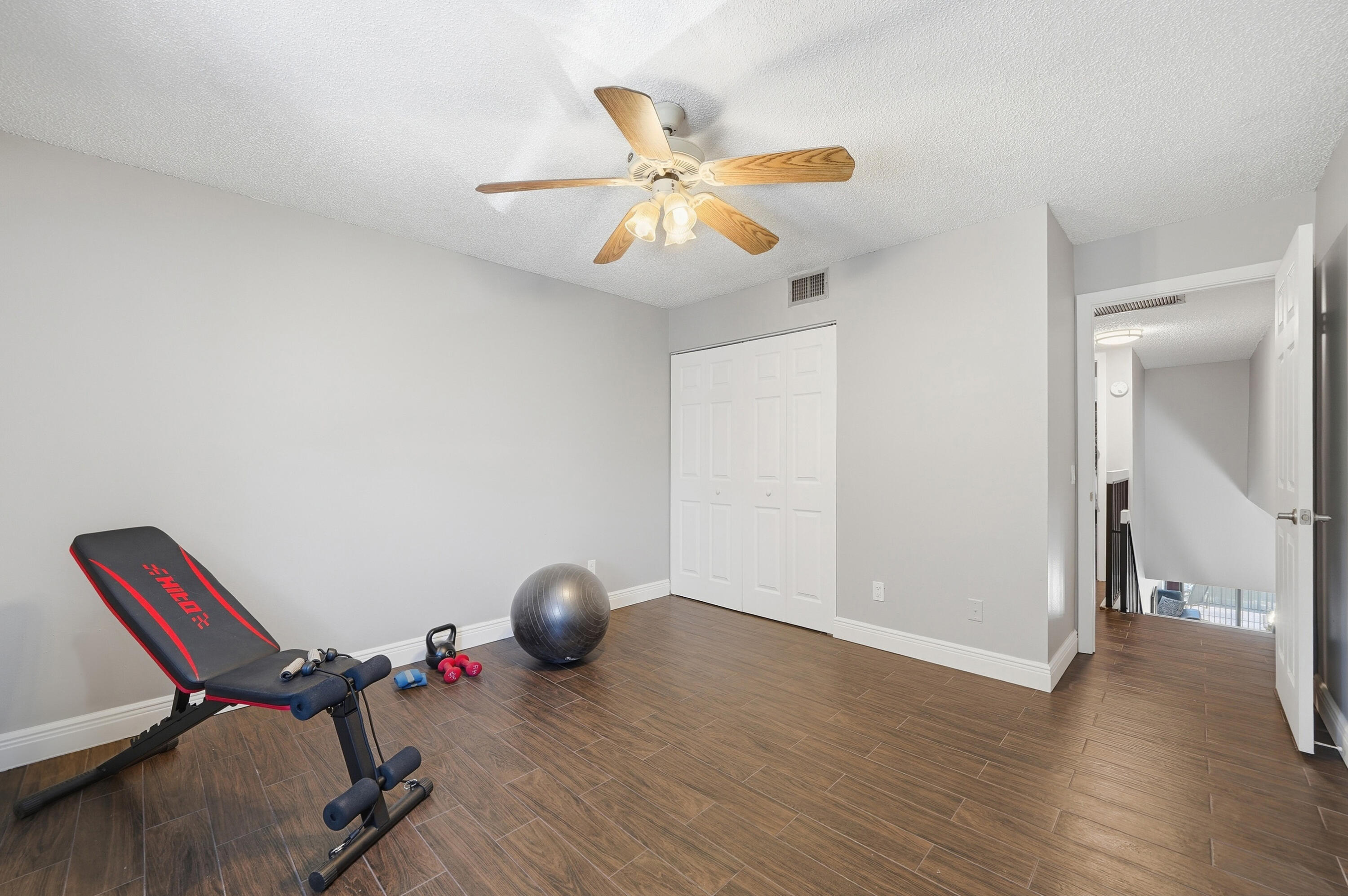 PEMBROKE LAKES SECTION SEVEN - Residential