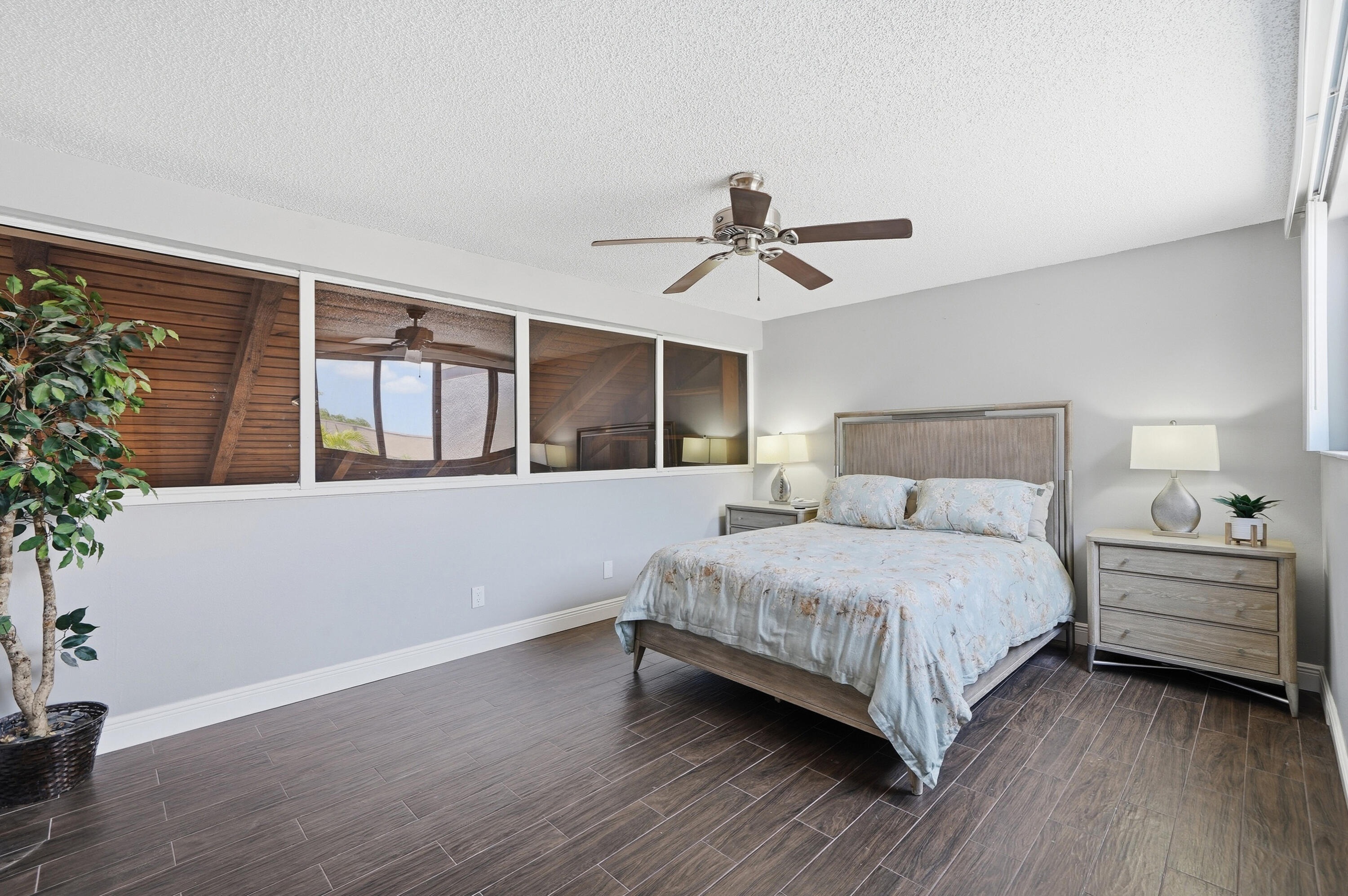 PEMBROKE LAKES SECTION SEVEN - Residential