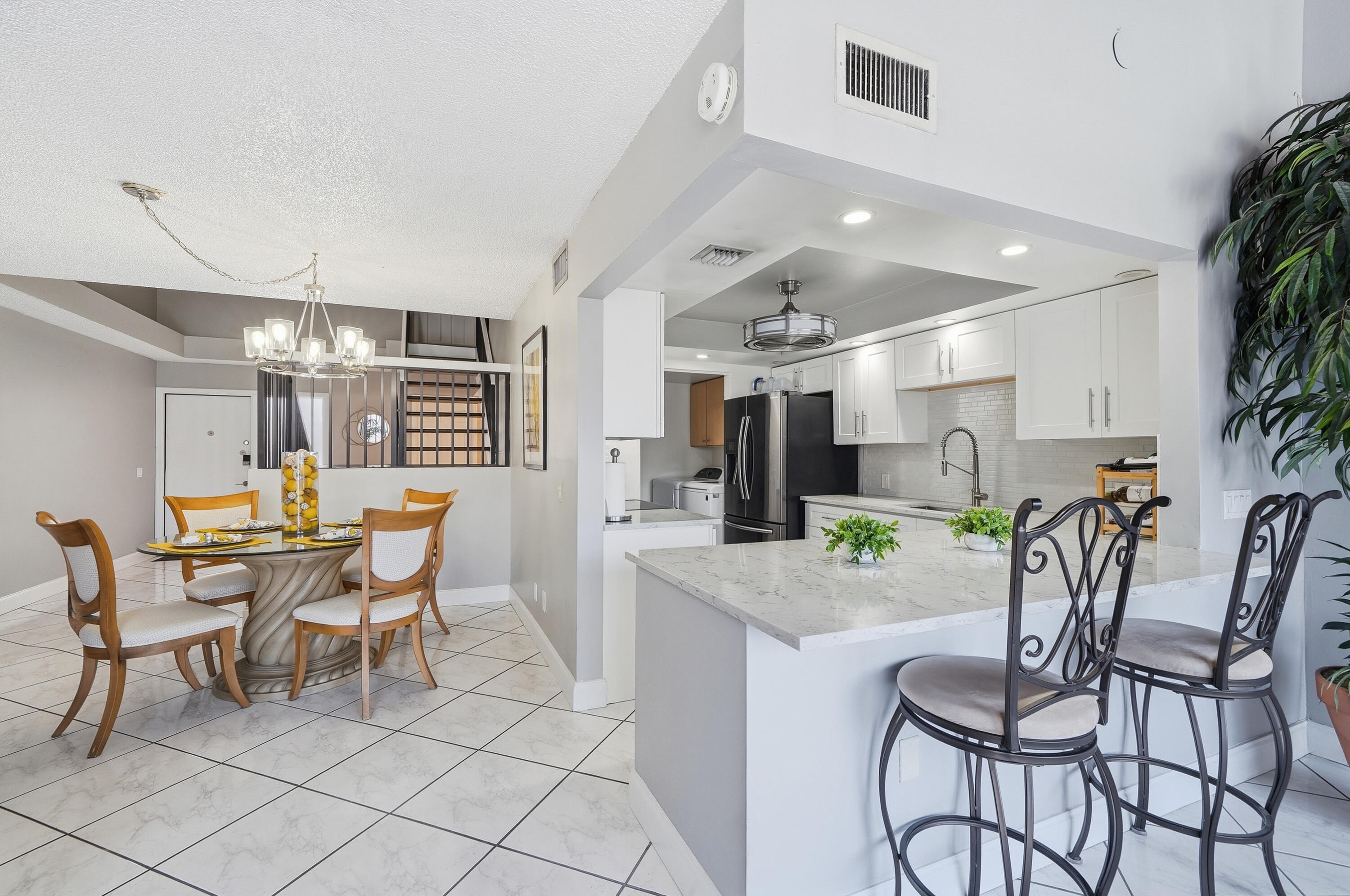 PEMBROKE LAKES SECTION SEVEN - Residential