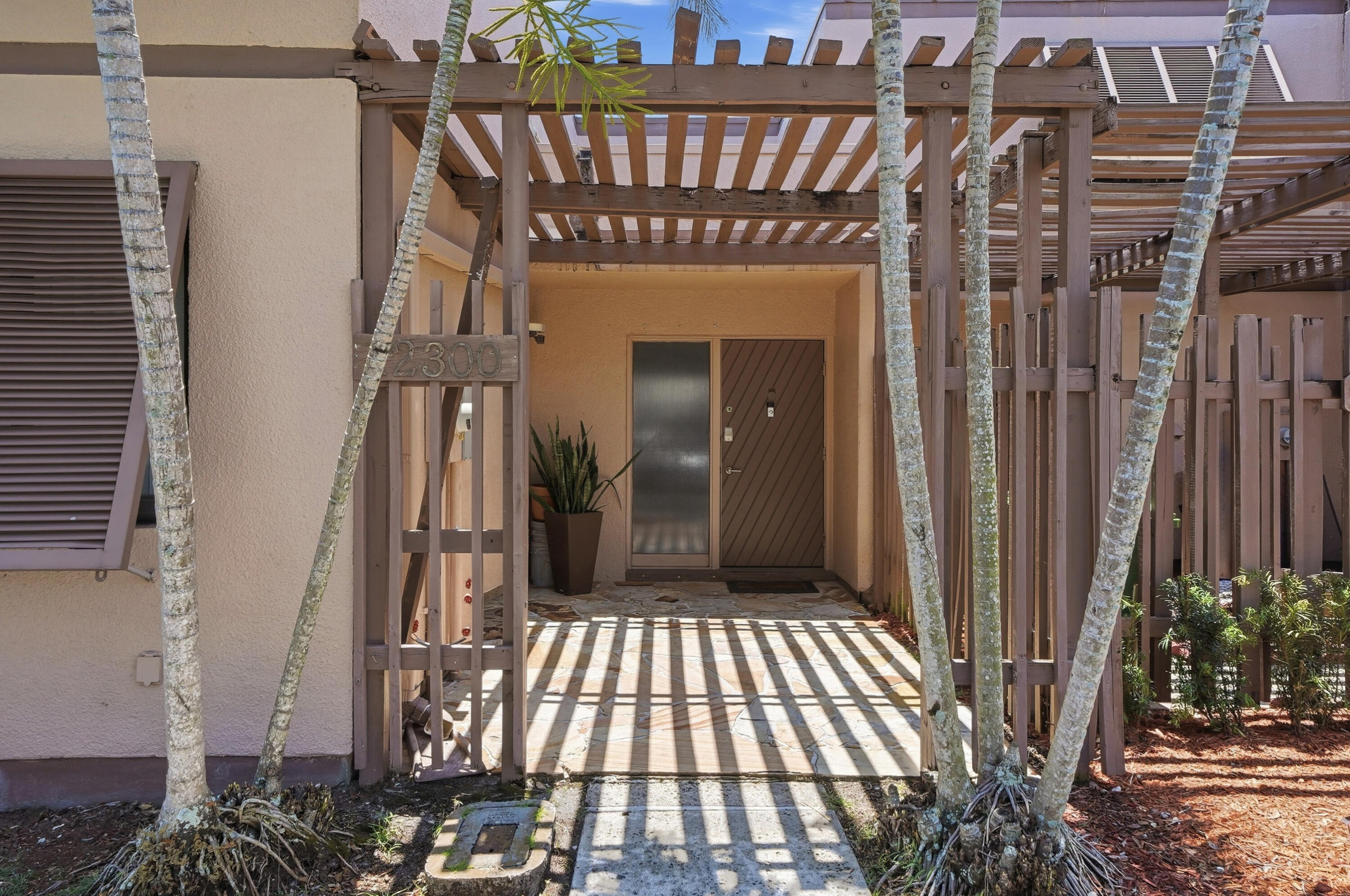 PEMBROKE LAKES SECTION SEVEN - Residential