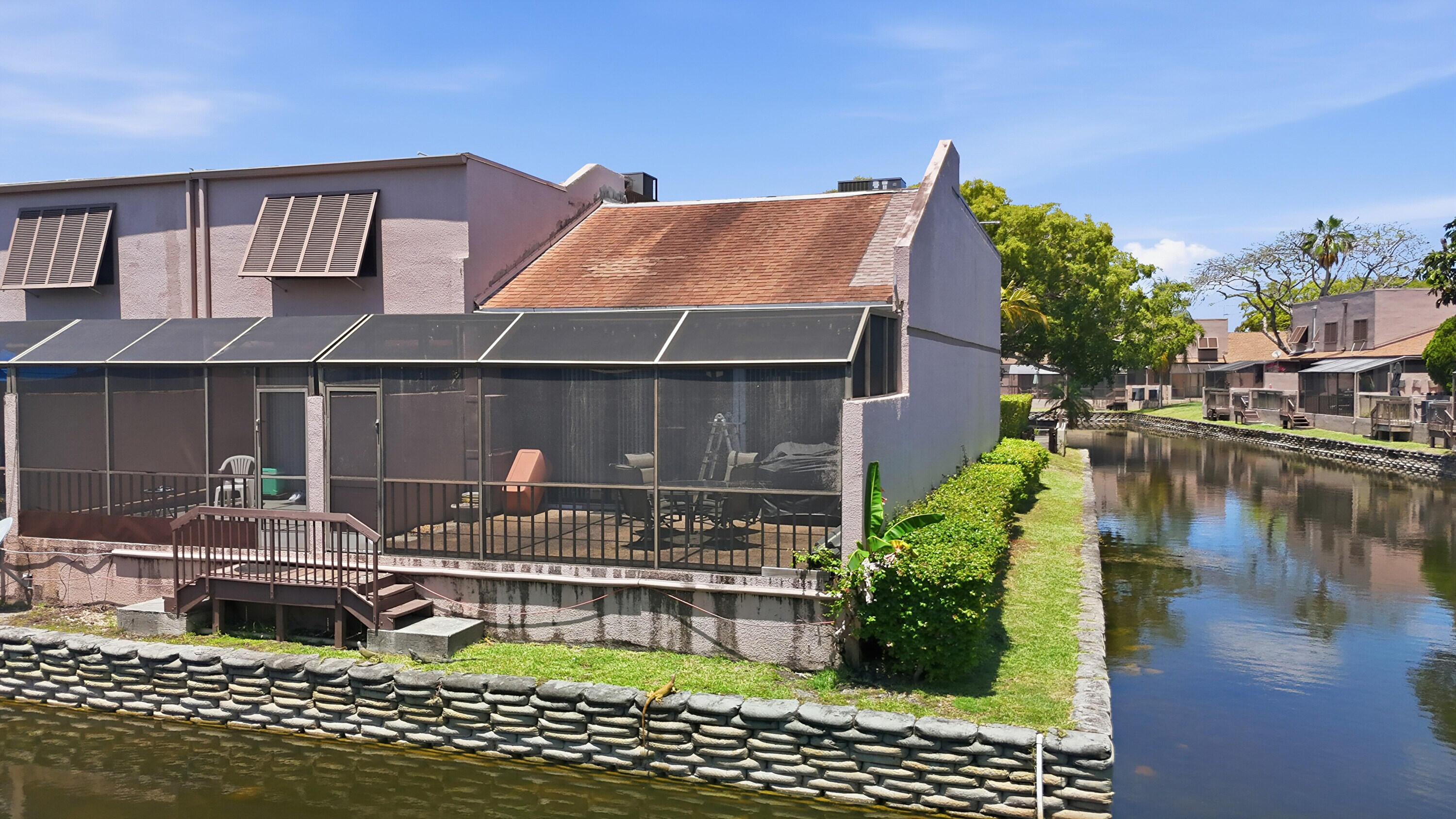 PEMBROKE LAKES SECTION SEVEN - Residential