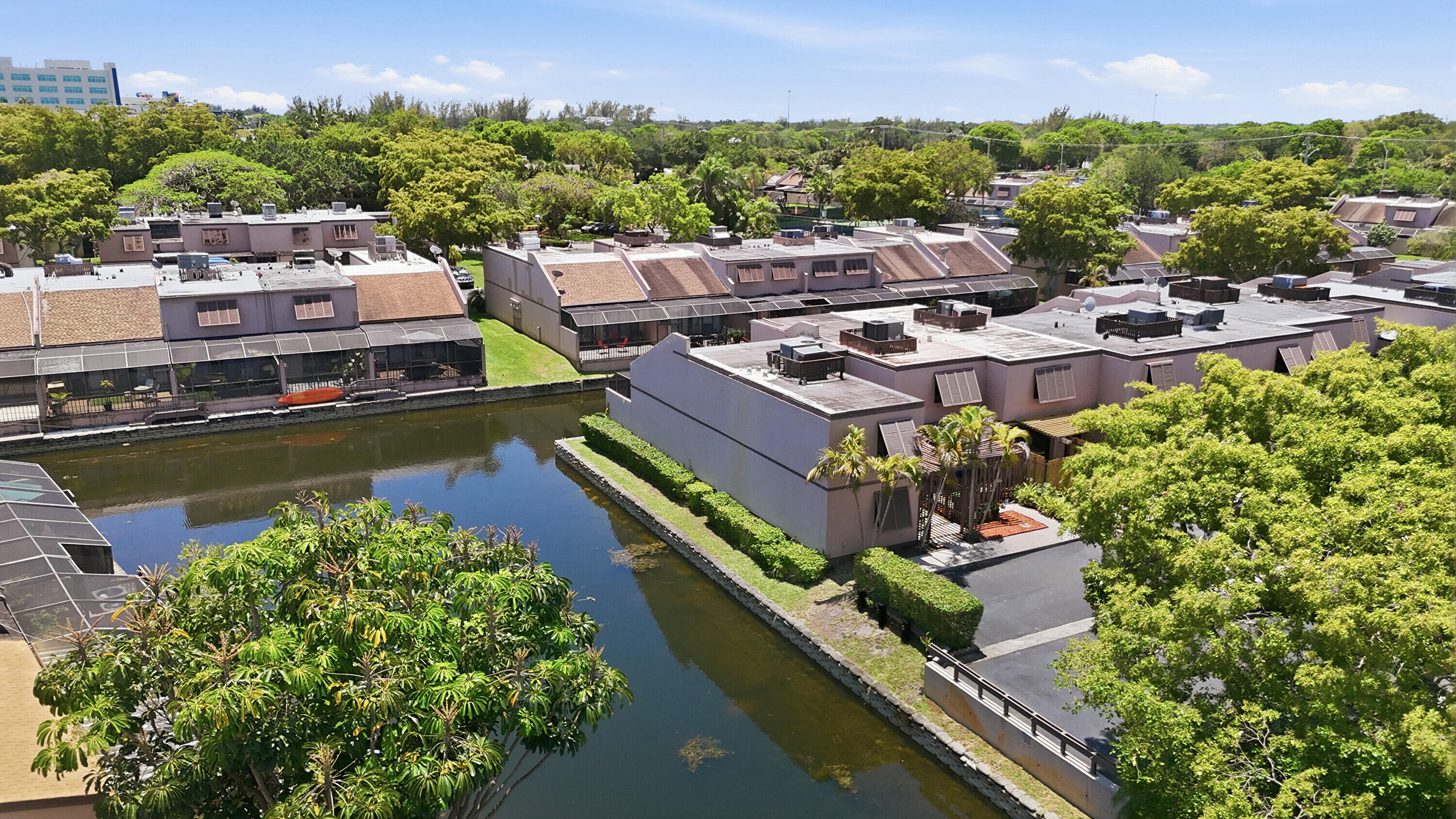 PEMBROKE LAKES SECTION SEVEN - Residential