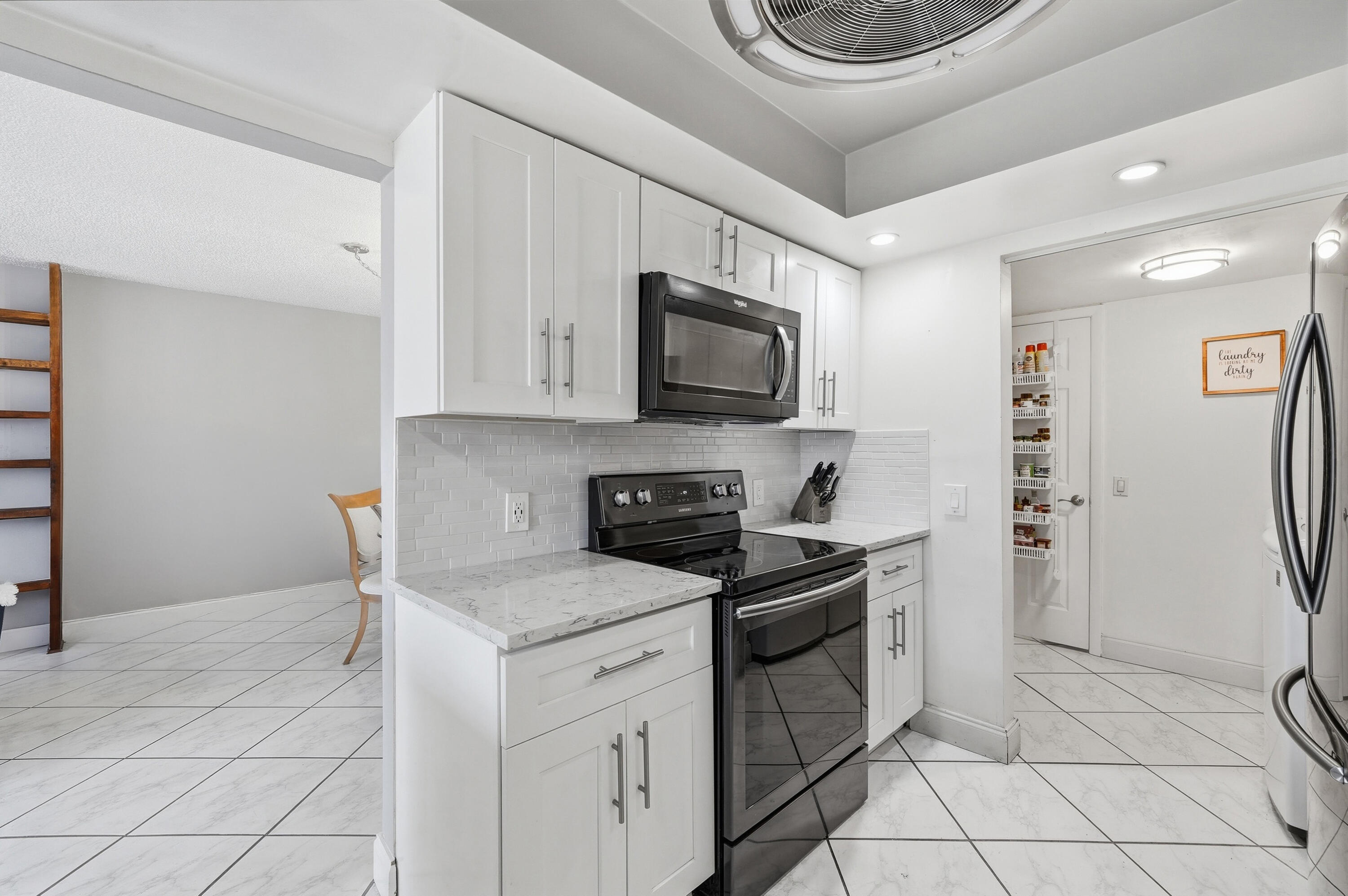 PEMBROKE LAKES SECTION SEVEN - Residential
