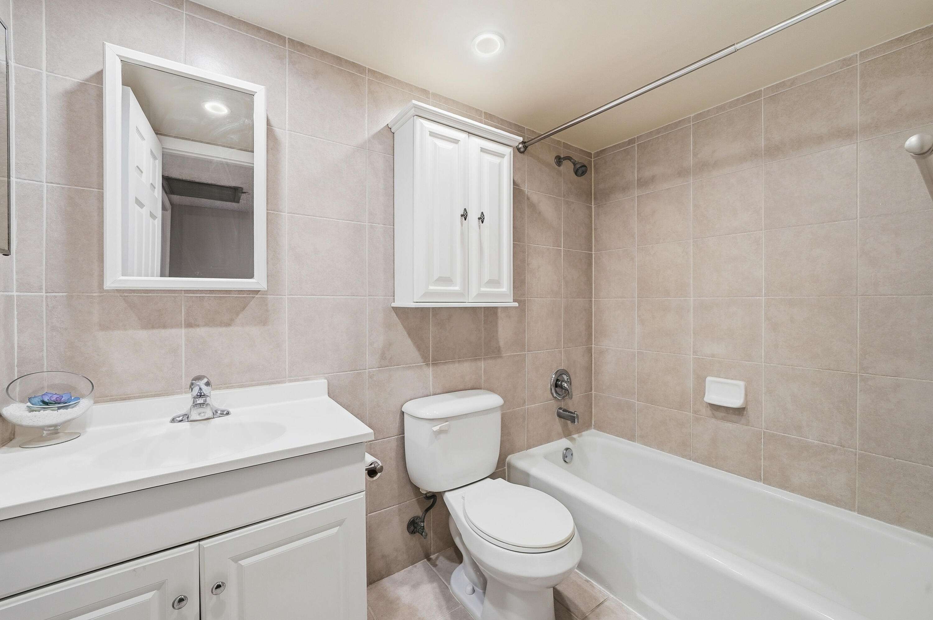 PEMBROKE LAKES SECTION SEVEN - Residential