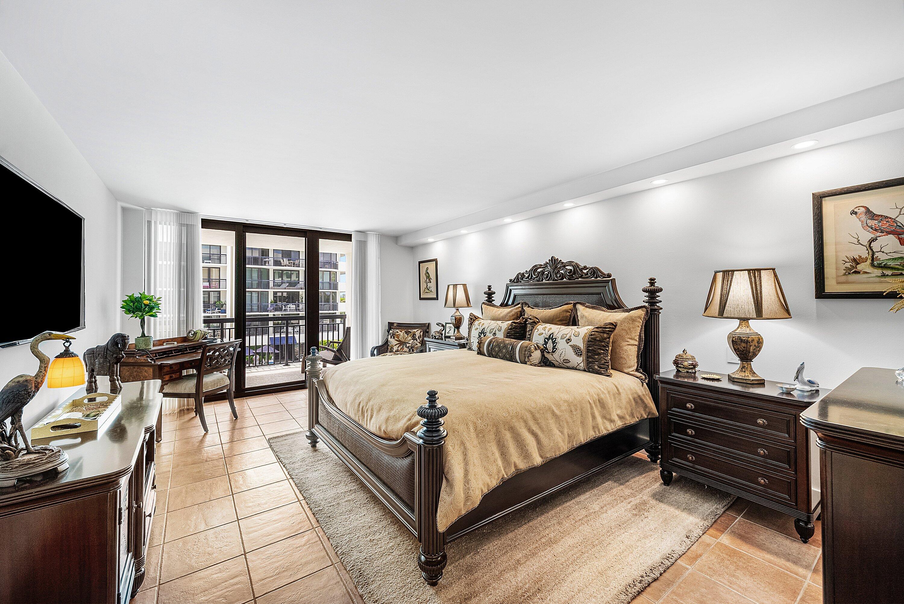 CARLTON PLACE CONDO - Residential