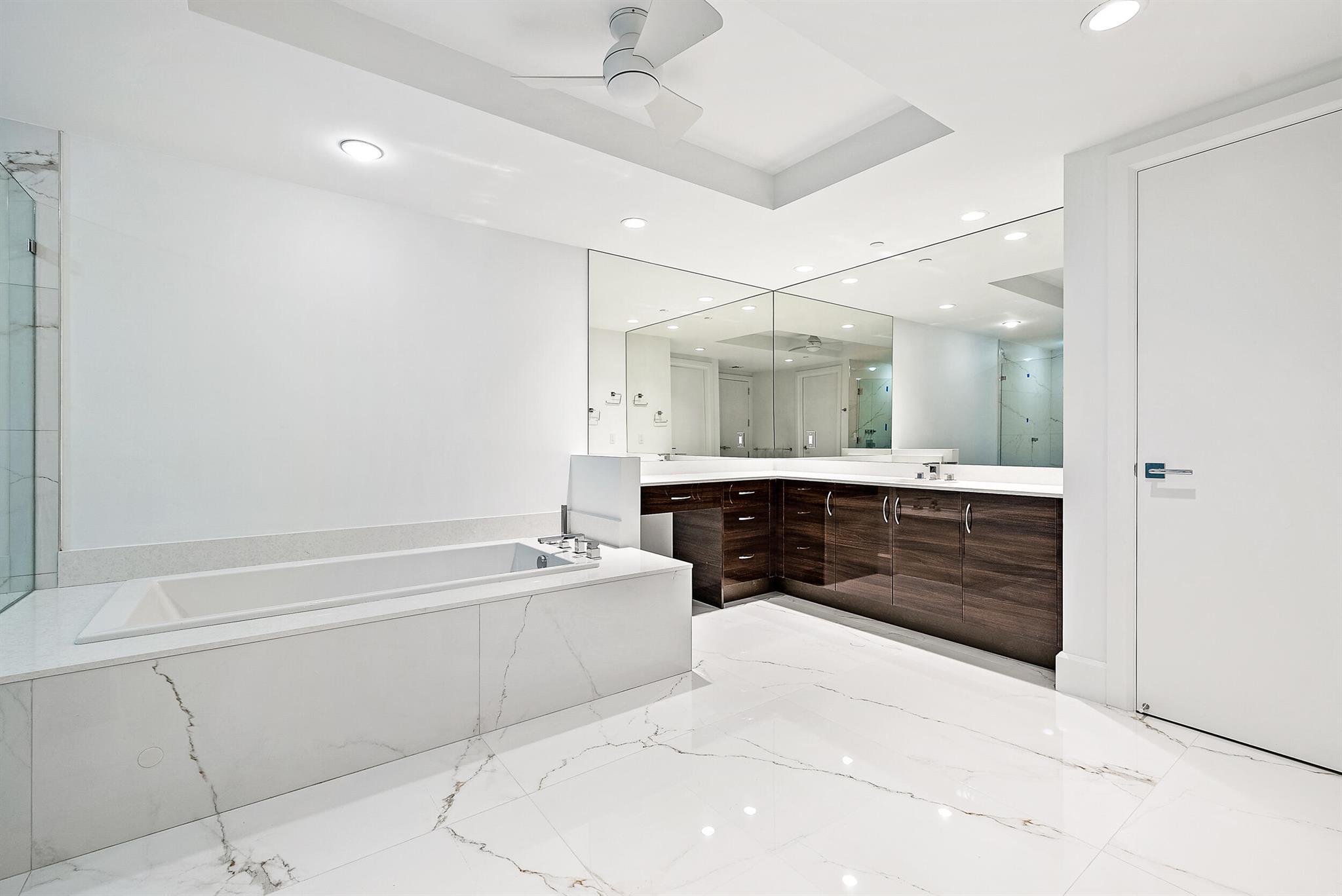 AZURE CONDO - Residential