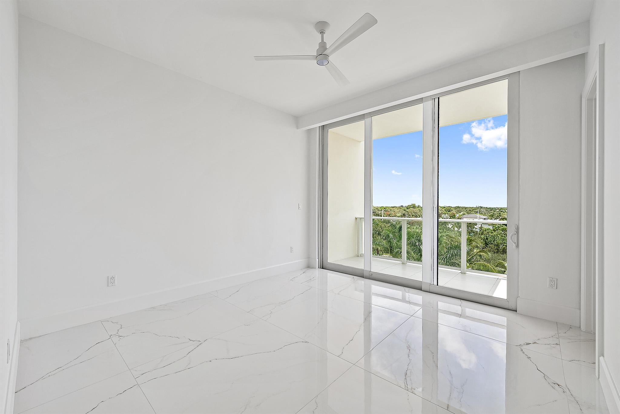 AZURE CONDO - Residential