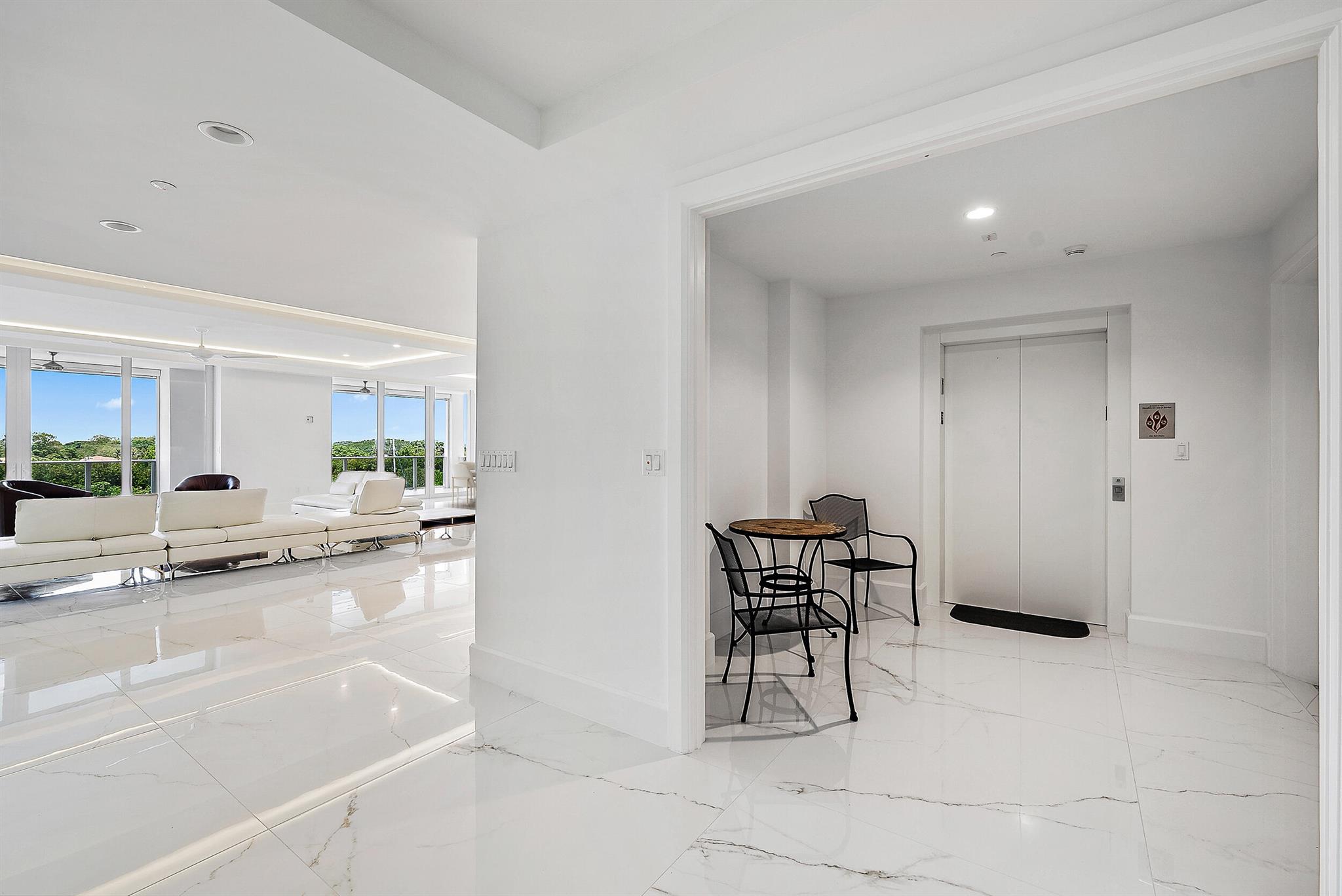 AZURE CONDO - Residential