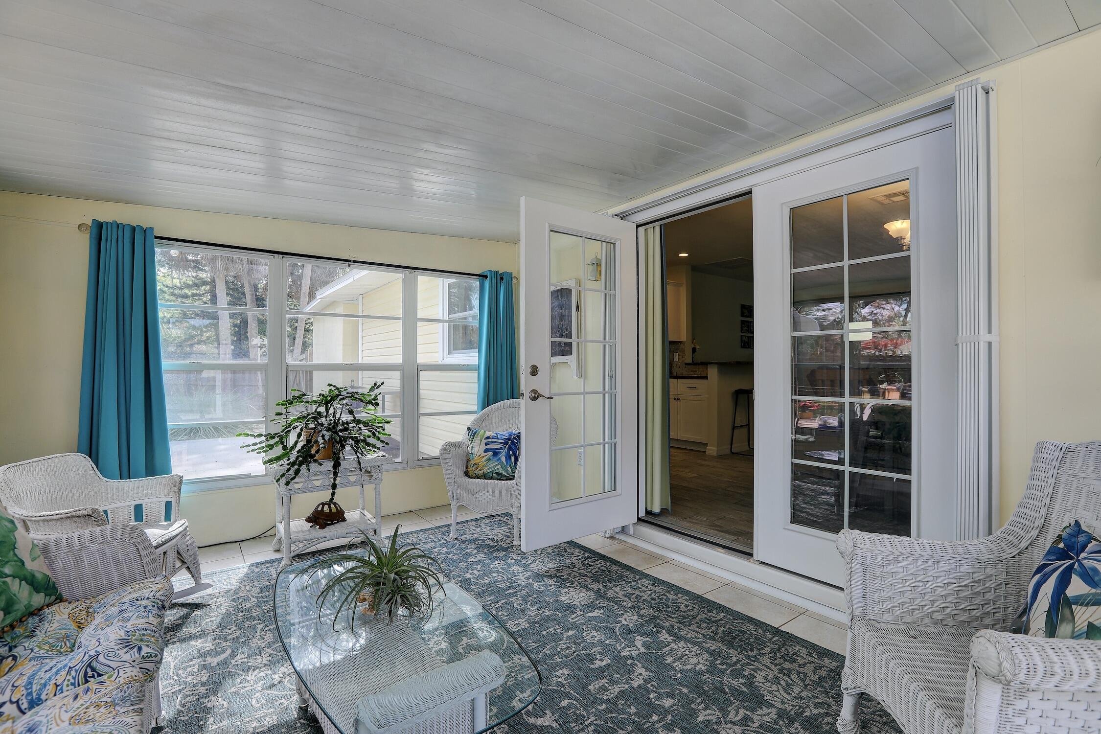 SEBASTIAN HIGHLANDS UNIT 10 - Residential