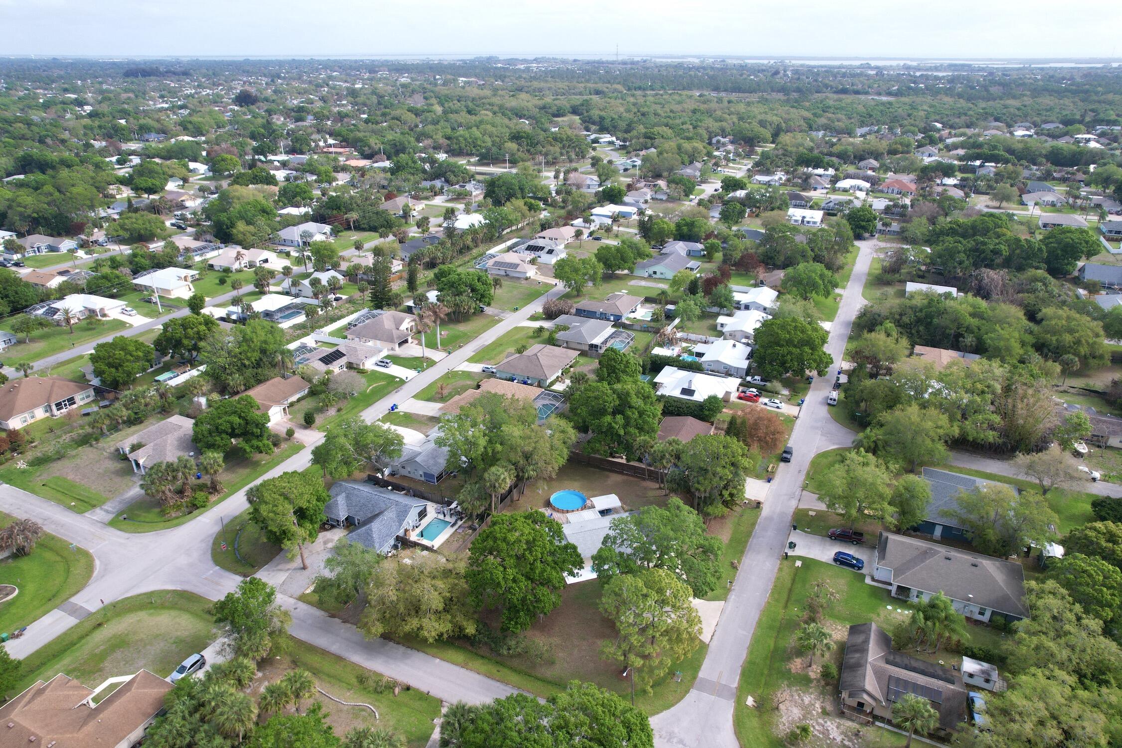 SEBASTIAN HIGHLANDS UNIT 10 - Residential