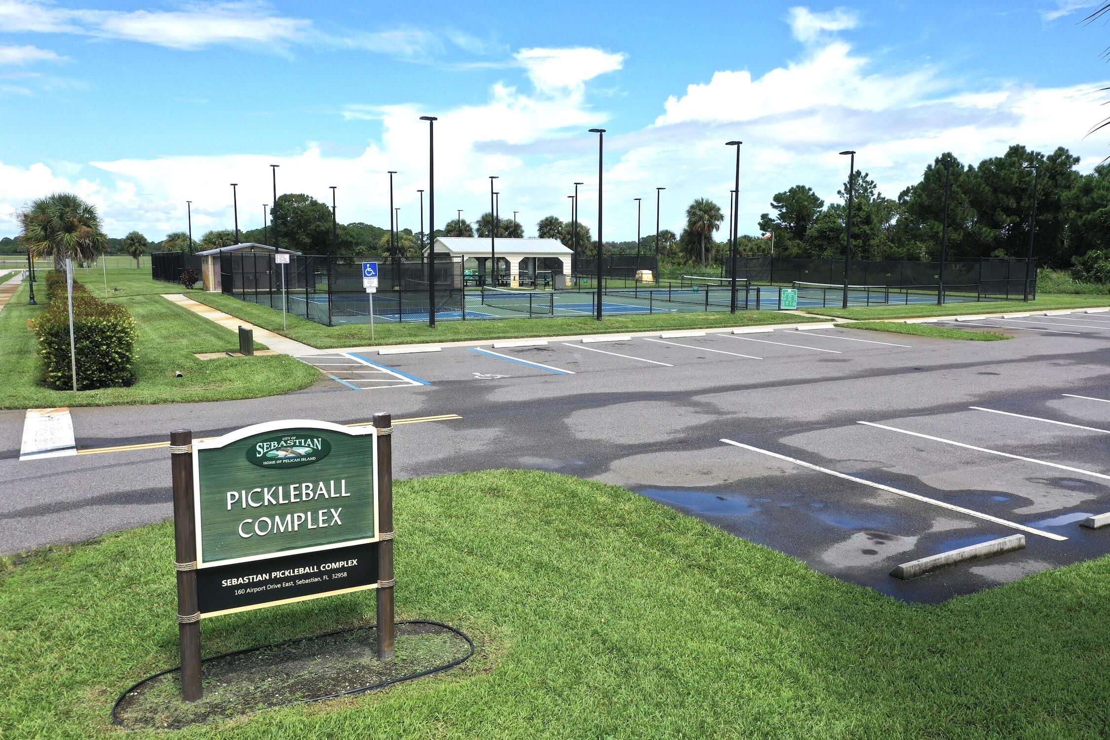 SEBASTIAN HIGHLANDS UNIT 10 - Residential