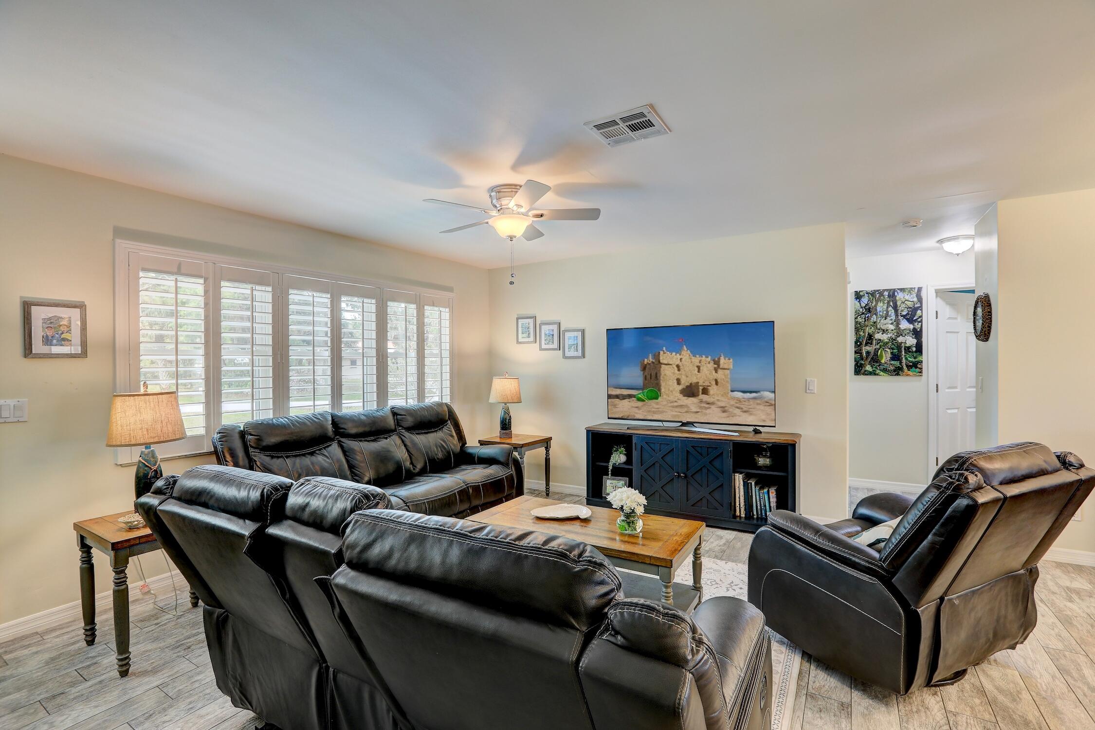 SEBASTIAN HIGHLANDS UNIT 10 - Residential