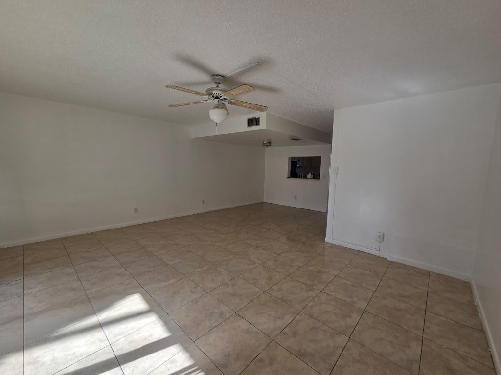 BRENTWOOD WEST TOWNHOUSES - Residential Lease