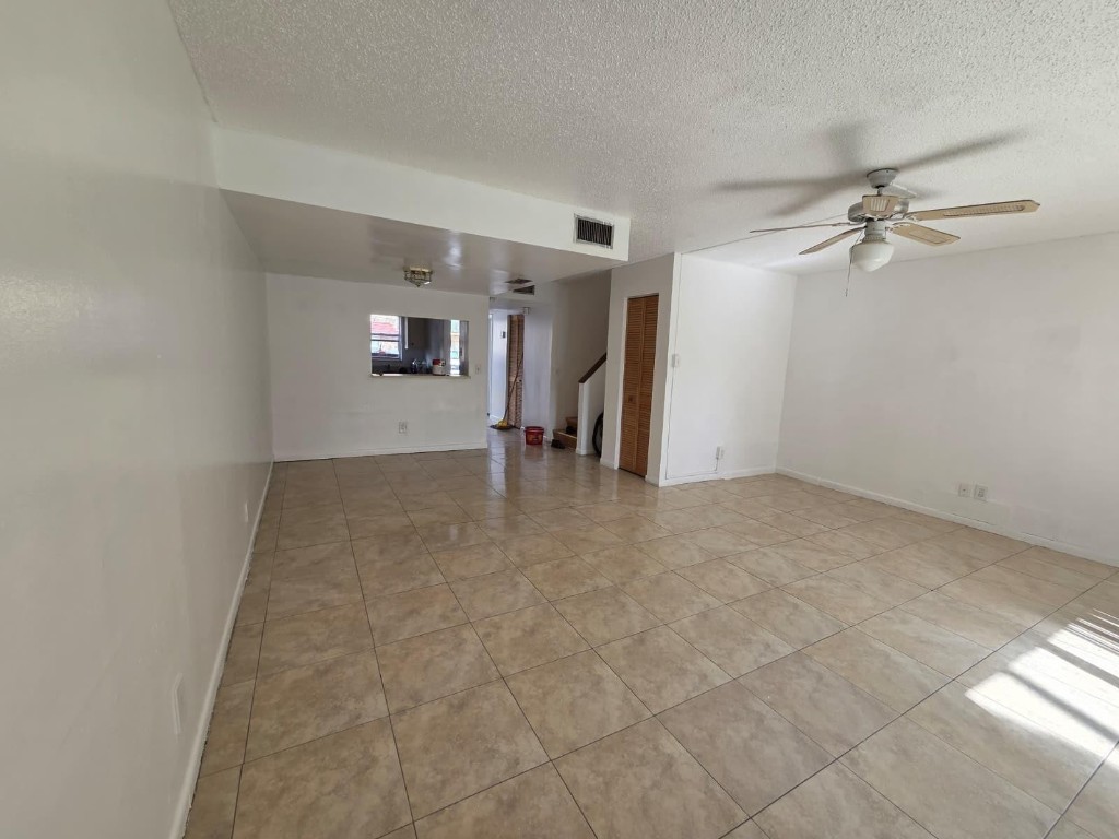 BRENTWOOD WEST TOWNHOUSES - Residential Lease